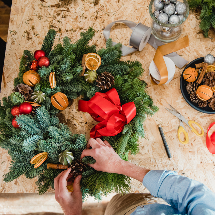 CLASS Decorating Holiday Wreaths